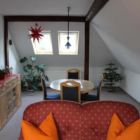 Gemutliche Ferienwohnung Mit Bergblick , Bei Oberwiesenthal, Im Herzen Des Erzgebirges Apartment *