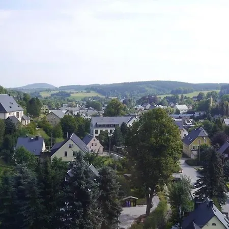 Gemutliche Ferienwohnung Mit Bergblick , Bei Oberwiesenthal, Im Herzen Des Erzgebirges Apartment